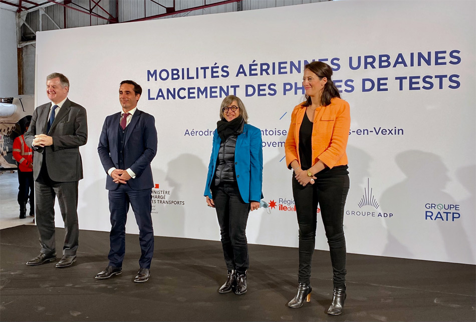 Augustin de Romanet, Aéroports de Paris SA – Vorsitzender und CEO von Groupe ADP, Jean-Baptiste Djebbari, Delegierter des französischen Verkehrsministers, Catherine Guillouard, Vorsitzende und CEO der RATP-Gruppe, Alexandra Dublanche, Vizepräsidentin der Region Paris, zuständig für Aufschwung, Attraktivität, wirtschaftliche Entwicklung und Innovation, und Präsidentin der Agentur Choose Paris Region 