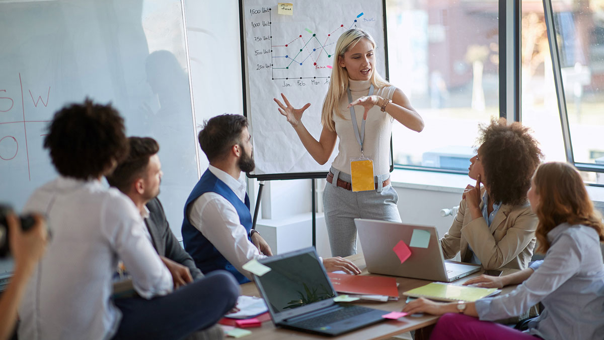 "© Business-woman_AdobeStock_327200505_72dpi"
