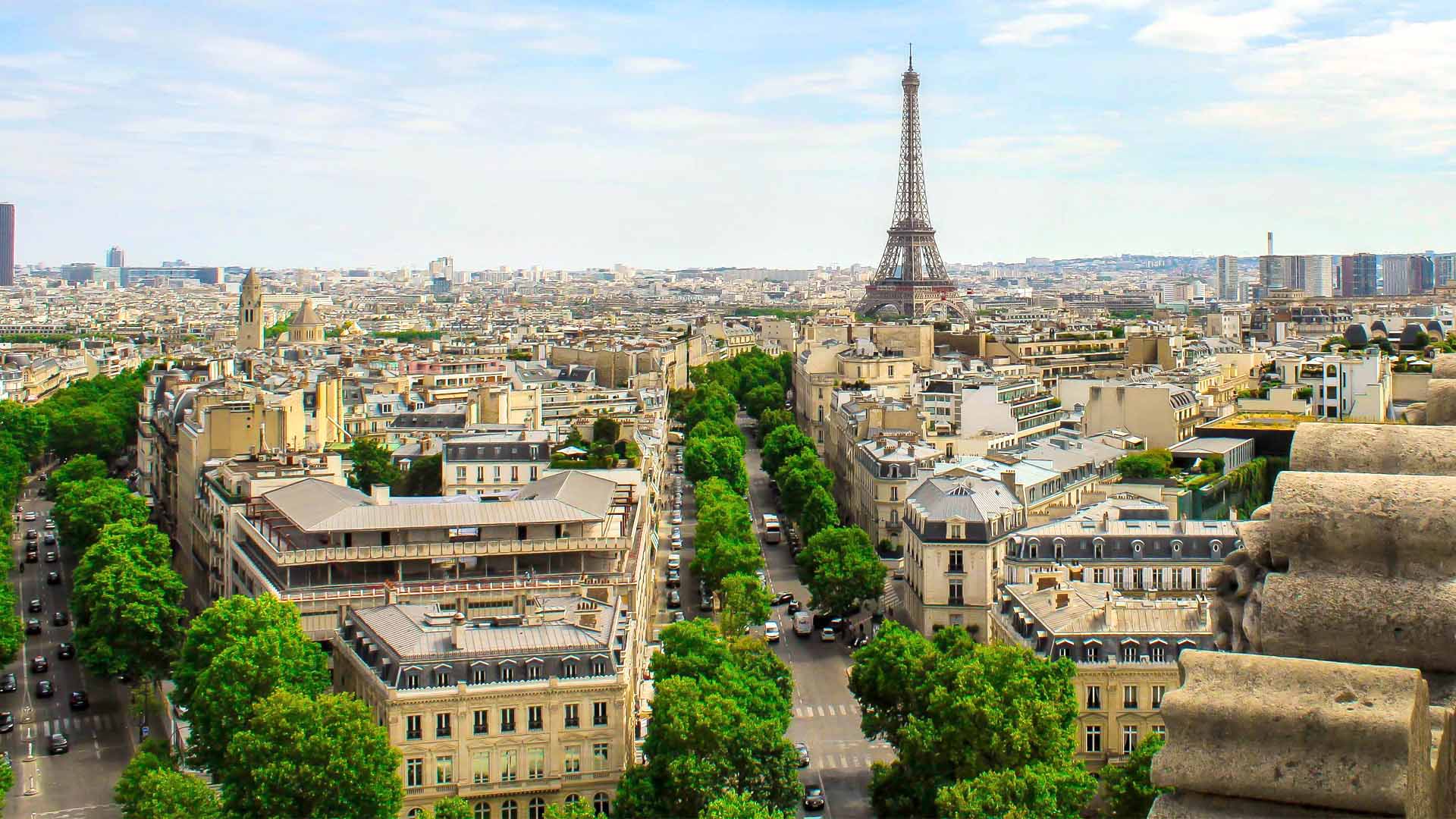 Développer et renforcer les relations avec les institutions étrangères pour renforcer le rayonnement à l’international Développer et renforcer les relations avec les institutions étrangères pour renforcer le rayonnement à l’international