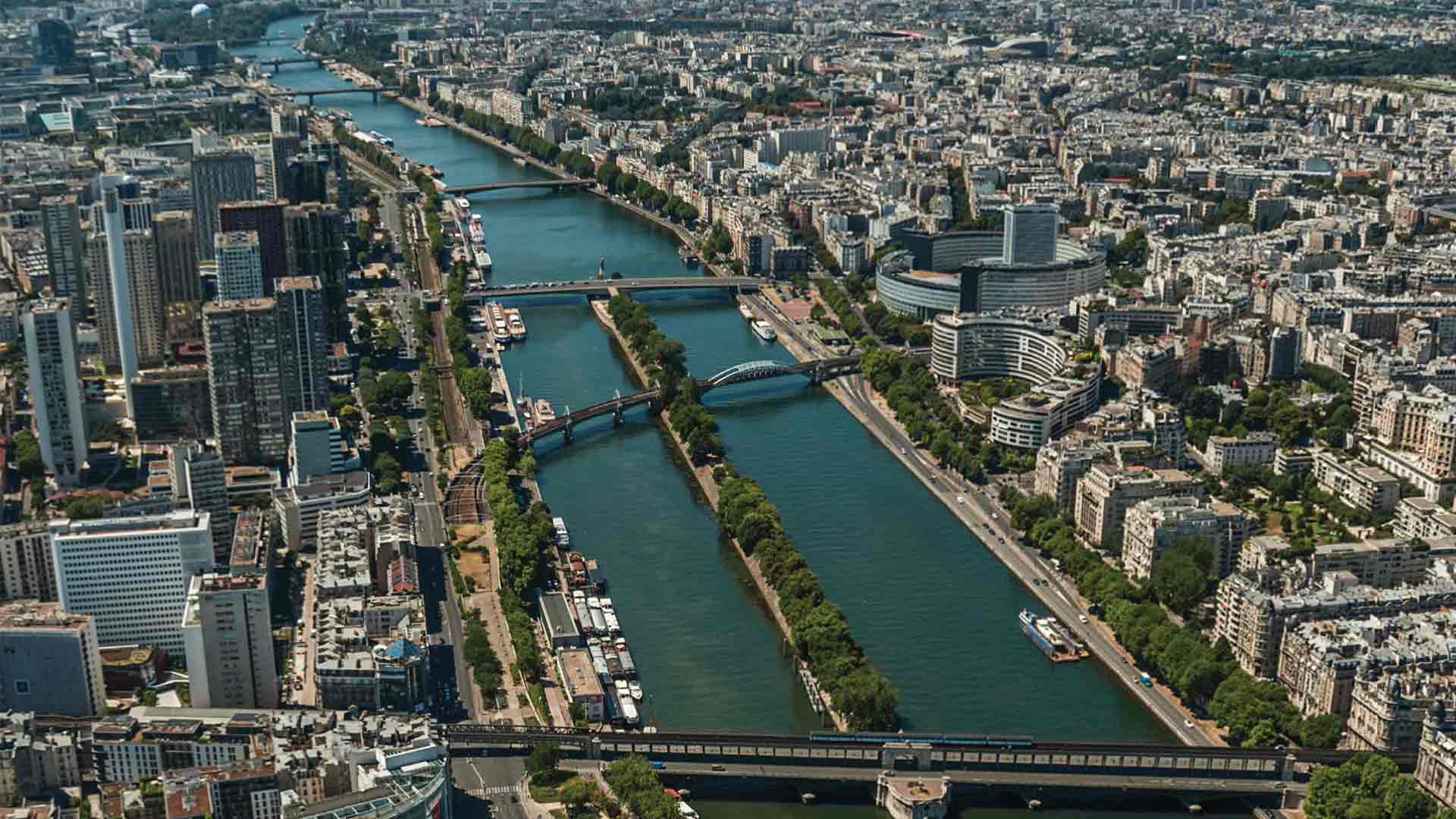 5 Reasons to Invest in Greater Paris