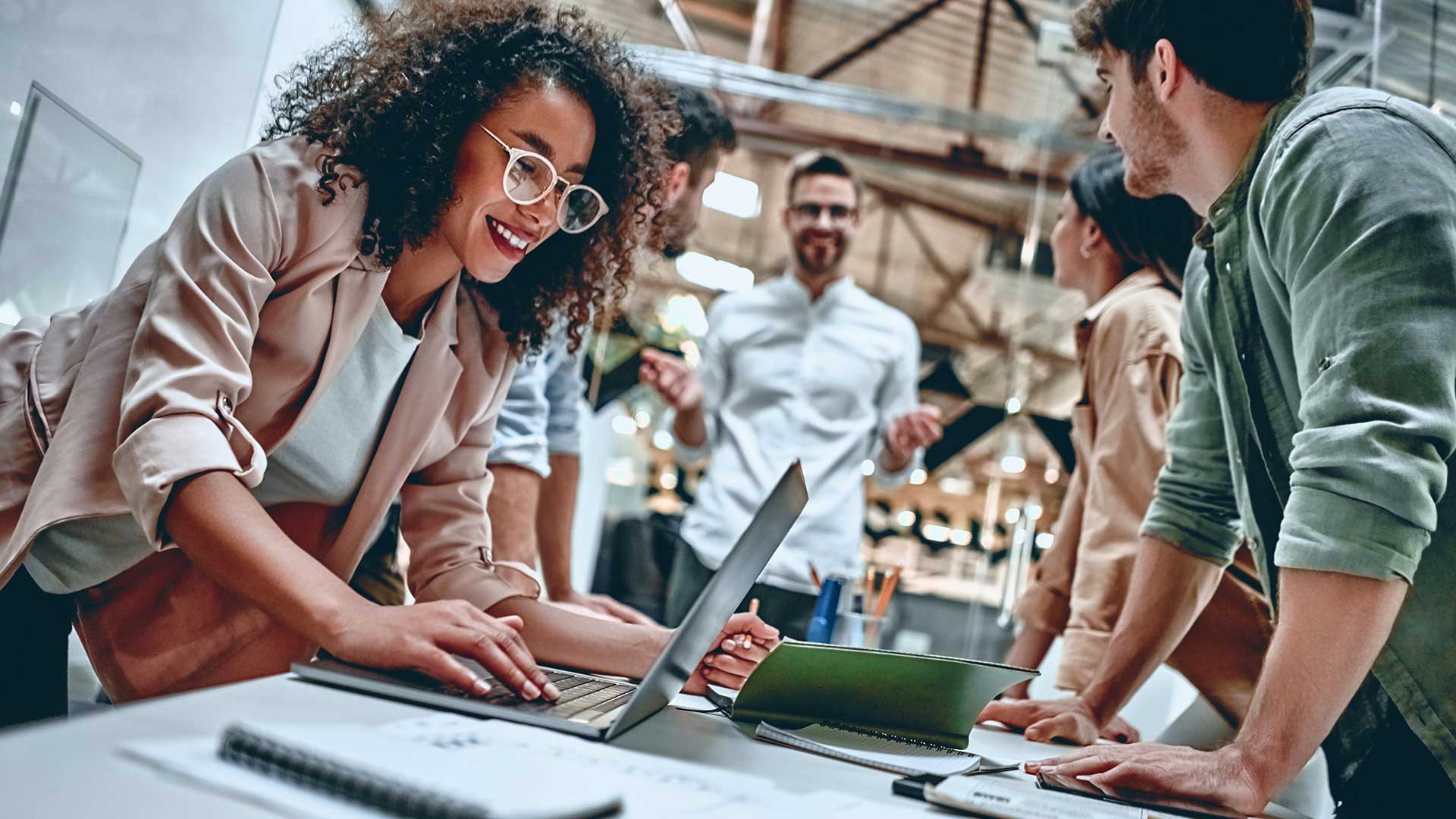 Paris Region, a Thriving Hub for International Women Entrepreneurs - © Business-woman_AdobeStock_300144034_72dpi
